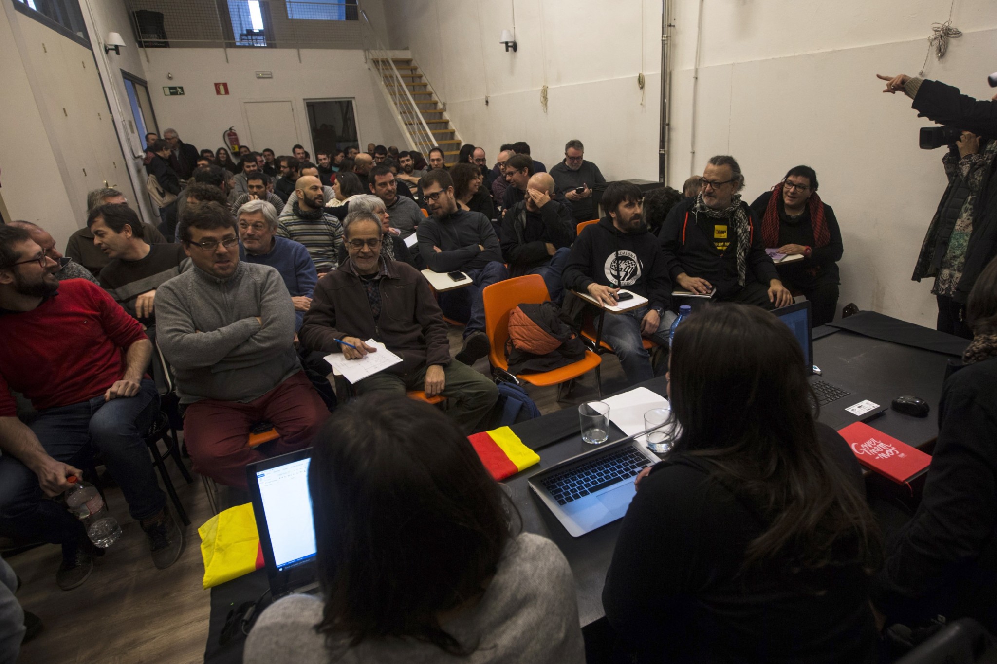 Reunió del Consell Polític +GAP de la CUP on es va votar “Sí” als pressupostos de la Generalitat (el 28 de gener).