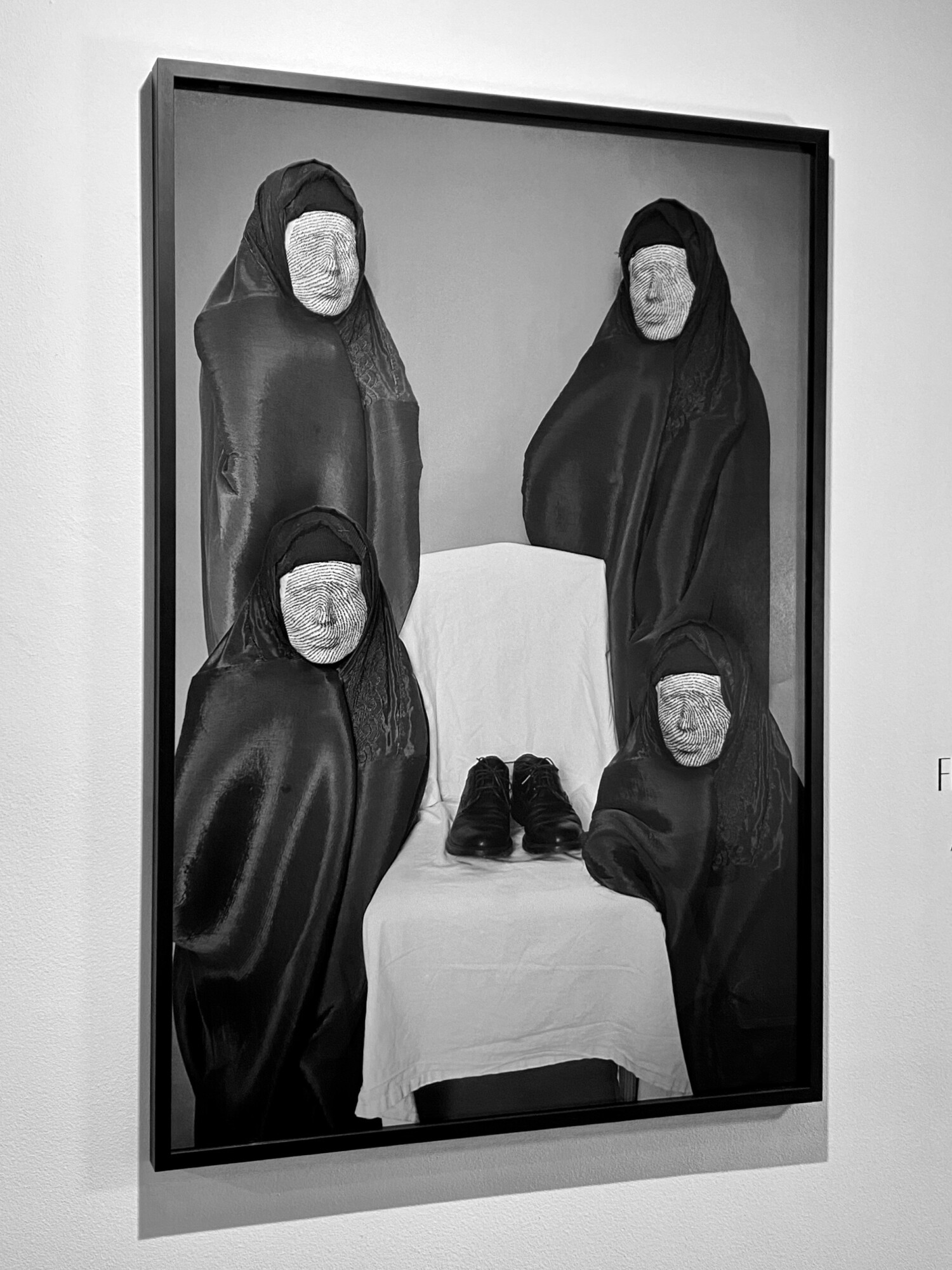  Imatge de la sèrie Invisible Captivity de l’artista Rada Akbar.