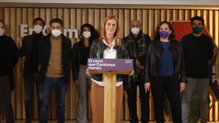 La candidata d’En Comú Podem, Jessica Albiach, flanquejada per Jaume Asens i Ada Colau. Europa Press