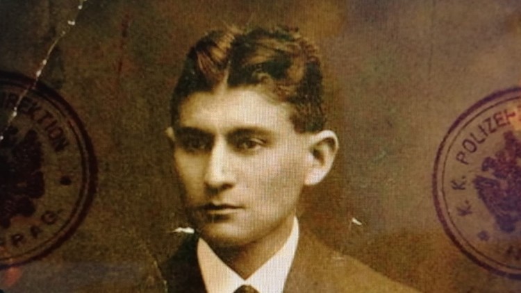 Foto de Kafka al seu passaport.