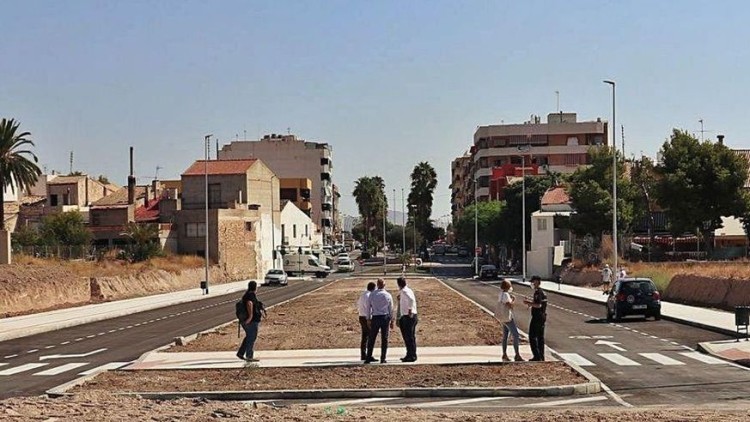 L'avinguda d'Enric Valor de Mutxamel, que passarà a dir-se avinguda d'Espanya.