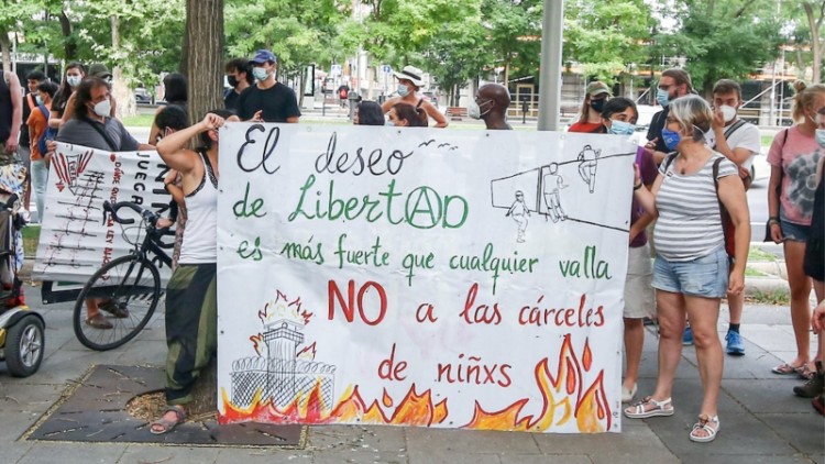 Protesta contra l'expulsió de migrants davant la porta del Ministeri d'Interior, la setmana passada.. EUROPA PRESS