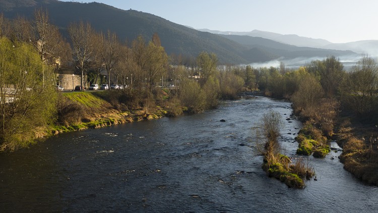 El Segre al seu pas per la Seu d'Urgell. Eliseu T. Climent