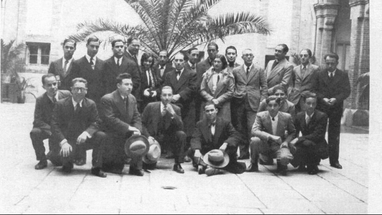 Foto que simbolitza la signatura de les Normes de Castelló.