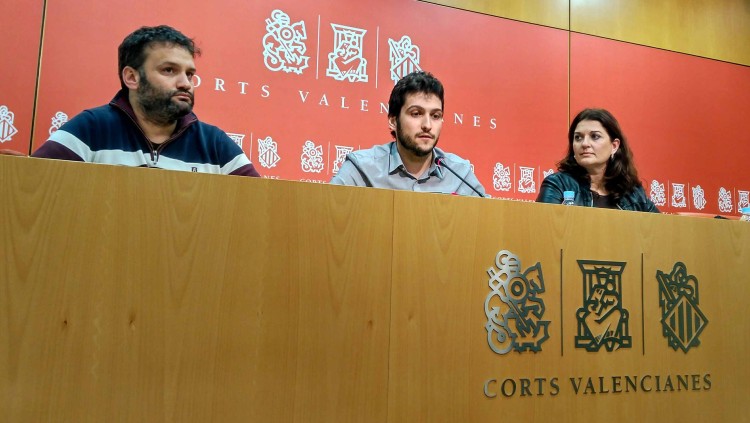 D'esquerra a dreta, Cèsar Jiménez, Antonio Estañ i Fabiola Meco, els portaveus de Podem a les Corts valencianes, durant la comparixença de premsa en què han explicat les esmenes de Podem als Pressupostos.
