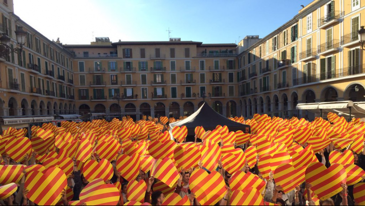 Imatge d'arxiu d'una manifestació per la llengua a Palma. Obra Cultural Balear