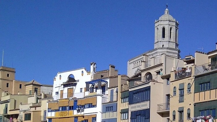 Fundació Rafael Masó des de la façana del riu Onyr
