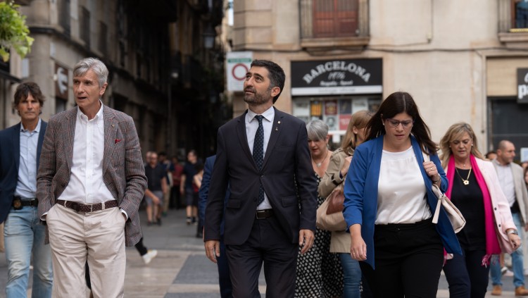 El vicepresident Jordi Puigneró, al costat dels consellers Josep Maria Argimon i Gemma Geis, arriben a la reunió extraordinària del Govern convocada pel president Pere Aragonès, que va acabar amb la destitució de Puigneró. Europa Press