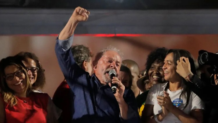 Lula da Silva celebra la victòria electoral. Der Spiegel