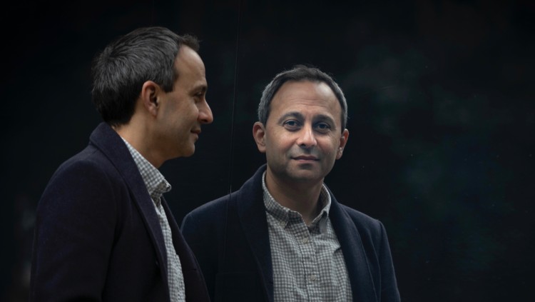 Akash Kapur, autor del llibre 'Almenys ho vas intentar' (2023, Saldonar). Jordi Play