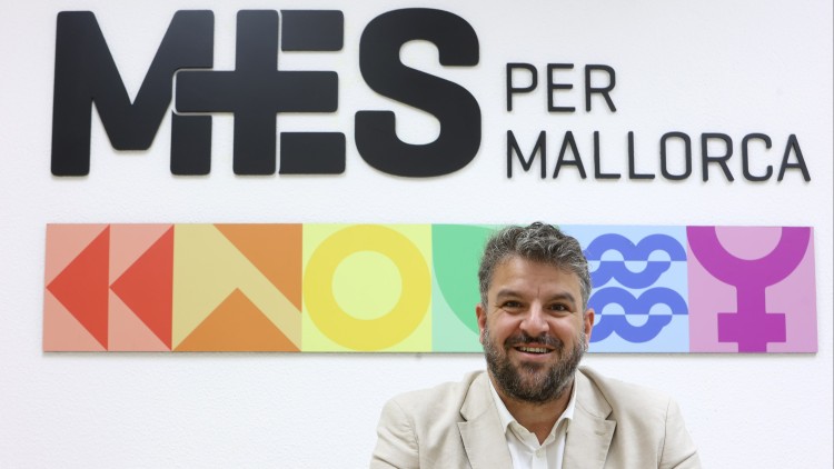 Lluís Apesteguia. Isaac Buj