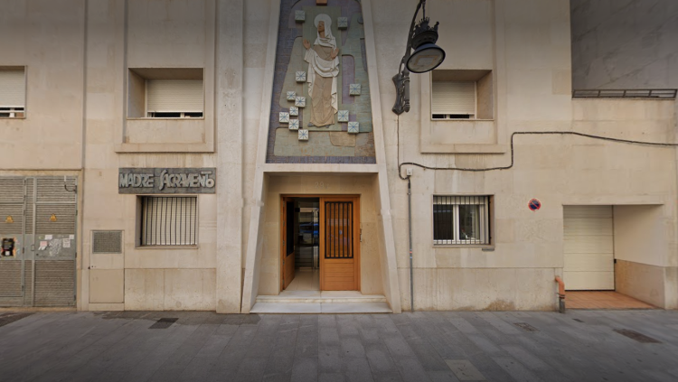 Edifici actual en el qual estava present el reformatori de les Adoratrius a València