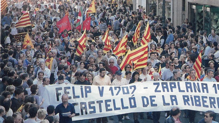 25 d'Abril de 1999. Rafa Gil - Arxiu EL TEMPS