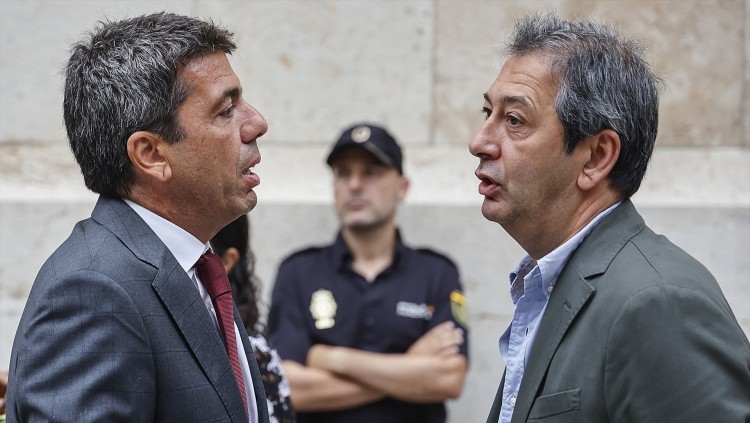 El president valencià, Carlos Mazón, i el vicepresident del Consell, el reaccionari Vicente Barrera| Europa Press/Rober Solsona