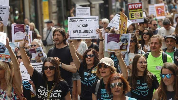 Estampa de la mobilització matinal dels docents| Europa Press/Rober Solsona