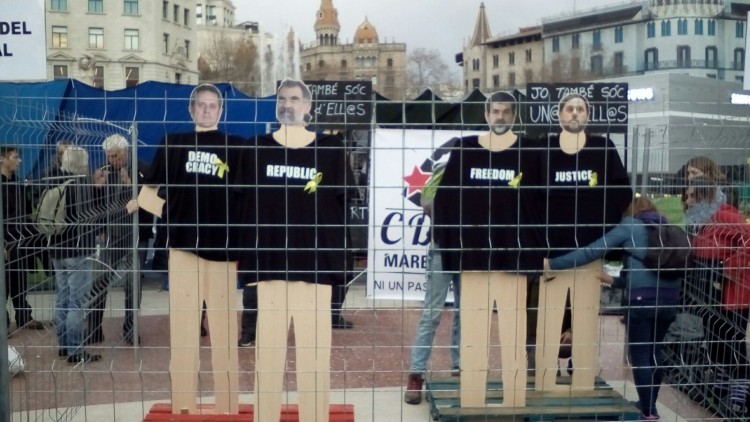 Imatge d'una protesta pels presos polítics a plaça Catalunya