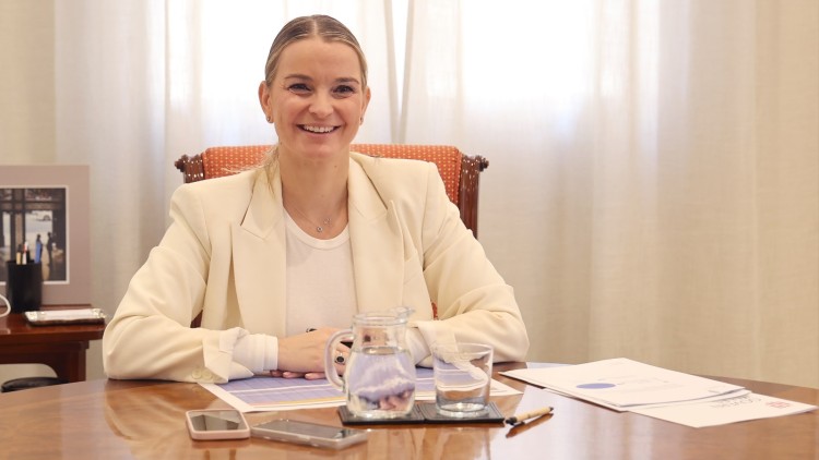 Marga Prohens, durant una entrevista 