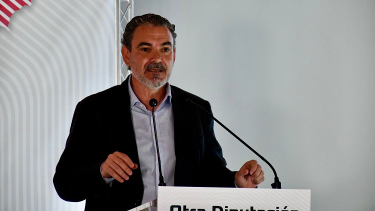 Vicent Arques, alcalde de l’Alfàs del Pi i portaveu socialista a la Diputació d’Alacant, durant l’acte d’aquest dimarts.
