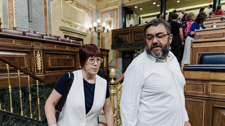 La diputada de Compromís, Àgueda Micó, i el parlamentari de Més per Mallorca, Vicenç Vidal| Europa Press. 