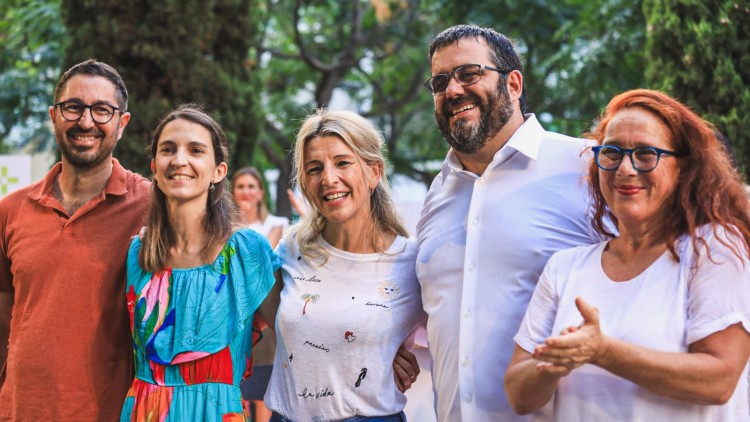 Vicenç Vidal i Yolanda Díaz durant la campanya electoral de 2023.
