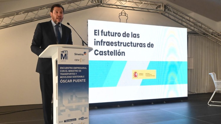 El ministre Óscar Puente, durant una visita a Castelló.. Ministeri de Transport