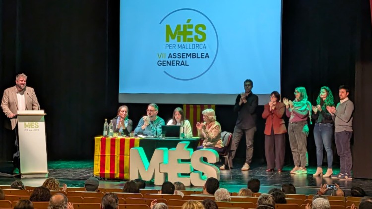 Apesteguia, després de ser reelegit per l'assemblea (Foto Més per Mallorca)