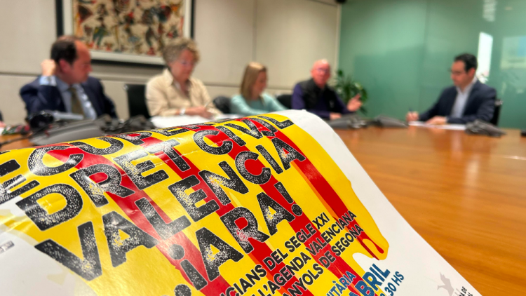 Roda de premsa d'aquest dimarts al matí de l'Associació de Juristes Valencians.
