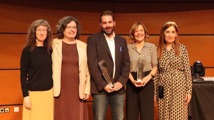 Anna Gascón (ACPV), Anna Oliver (ACPV), Vicent Marco (Unió de Periodistes), Izaskun Arretxe i Marinela Garcia (ACPV). Acció Cultural