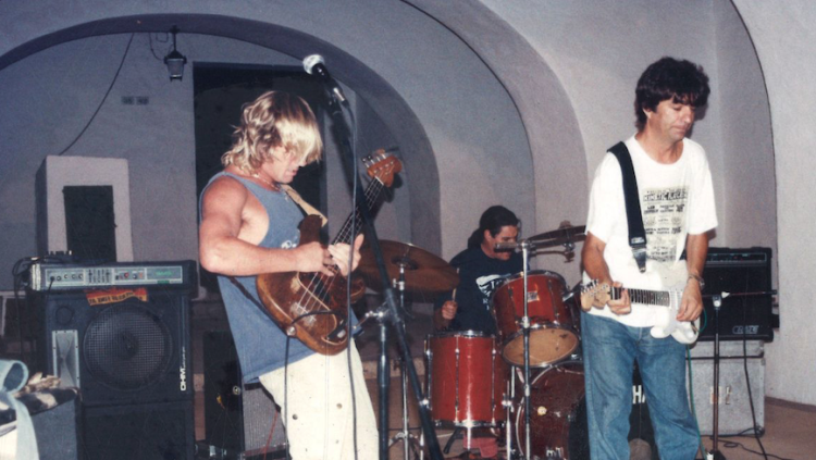 Mike Oldfield, a l'esquerra, i Miquel Prats Marí 'Botja' a la guitarra // Cedida per Miquel Botja