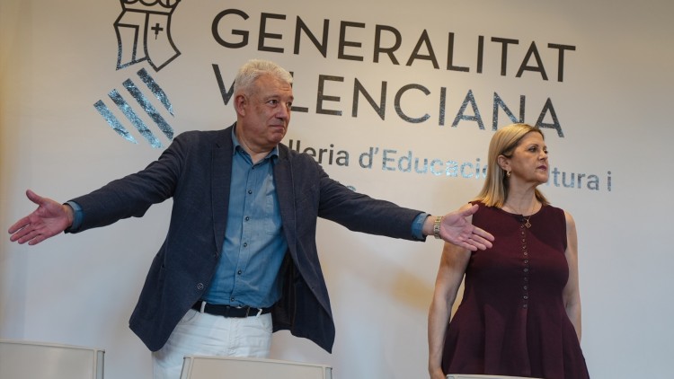 El secretari autonòmic d'Educació, Daniel McEvoy, i la consellera Carmen Ortí. Europa Press