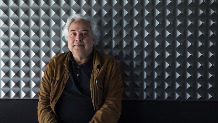 Javier de Lucas, fotografiat a la seu de l'Institut de Drets Humans de la Universitat de València.. Miguel Lorenzo