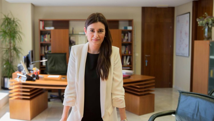 La consellera Carmen Montón, del PSPV-PSOE, ha sigut l’encarregada de pilotar la tornada de l’Hospital de la Ribera a mans públiques| Miguel Lorenzo
