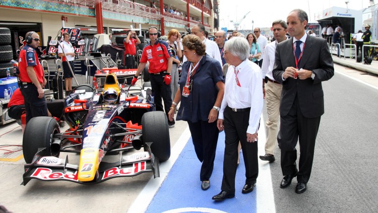 Exmandataris del PP amb el magnat de la Fórmula 1 Bernie Ecclestone| EL TEMPS