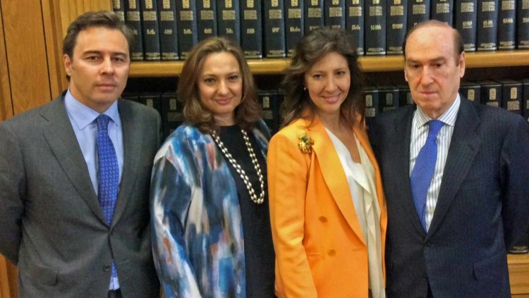 Dimas Gimeno, Marta i Cristina Álvarez i Florencio Lasaga, president de la Fundació Ramón Areces