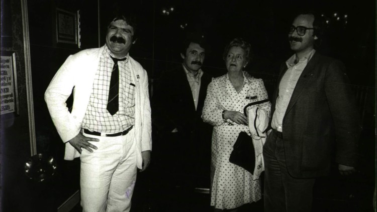 Carmelina Sánchez, amb escriptors com Ferran Cremades i Josep Lluís Seguí