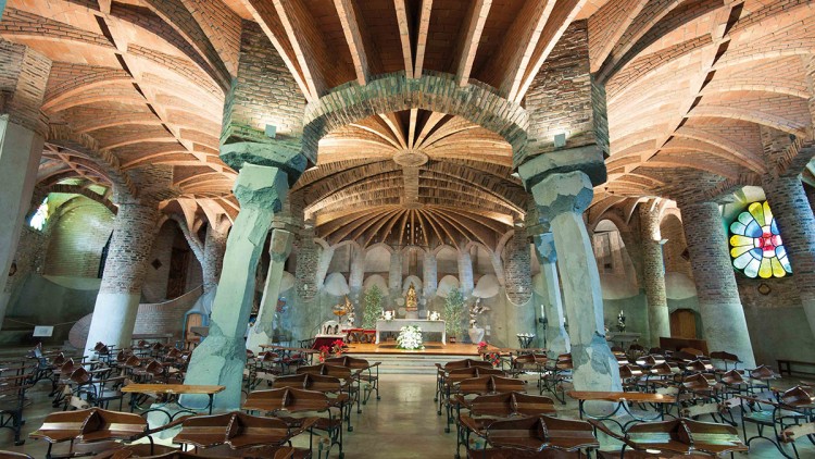 La cripta de la Colònia Güell de Santa Coloma de Cervelló, al Baix Llobregat