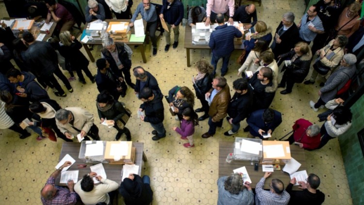 Imatge d'un col·legi electoral a Barcelona. Efe