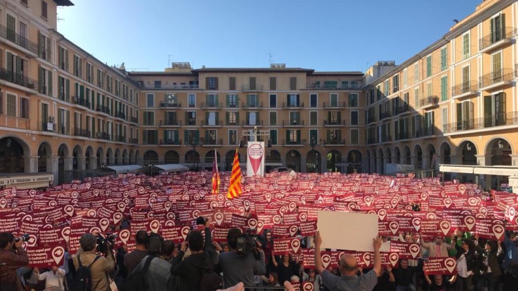 Manifestació de l'Obra Cultural a Palma. Obra Cultural