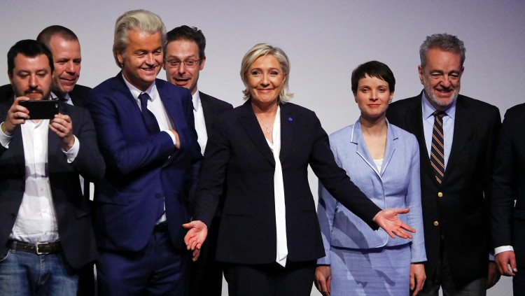Els líders ultradretans europeus Salvini (Itàlia), Wilders (Holanda), Le Pen (França) i Petry (Alemanya) en la conferència que van fer a Coblença el 2017. Efe