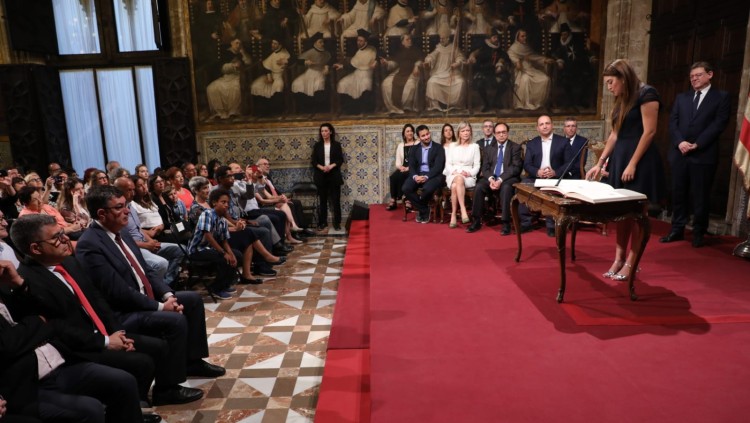 Mireia Mollà, regidora de Compromís a Elx, pren possessió del nou càrrec com a consellera| GVA