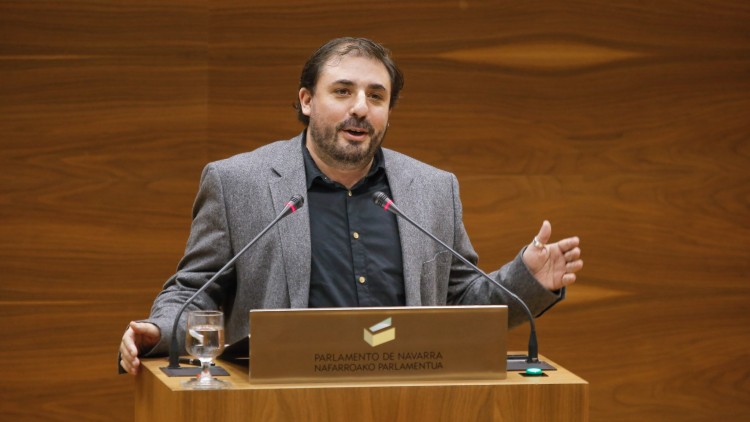 Unai Hualde, de Geroa Bai, nou president del Parlament de Navarra. Efe