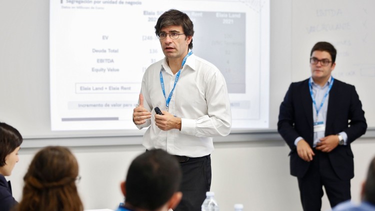 L'inversor i gendre de Juan Roig, Roberto Centeno, és un dels directius d'Atitlan Capital, que s'ha adjudicat el 40% dels terrenys del PAI annex al circuit de la Formula 1, el triangle urbanístic d'or de València| EL TEMPS