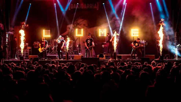Dakidarria durant la seua actuació al Festivern| Dakidarria