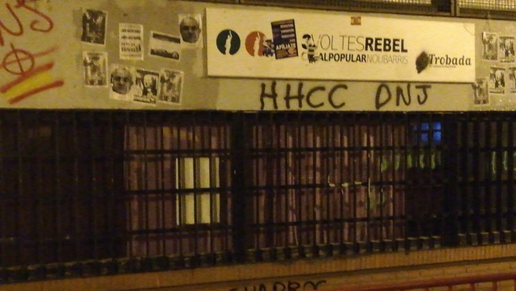 Imatge del Casal Popular Tres Voltes Rebel després de patir l'atac feixista l'estiu de 2018. @CP3VoltesRebel