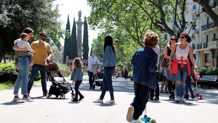Imatge del passeig Sant Joan de Barcelona, diumenge passat, en la primera fase del desconfinament. Agència Catalana de Notícies