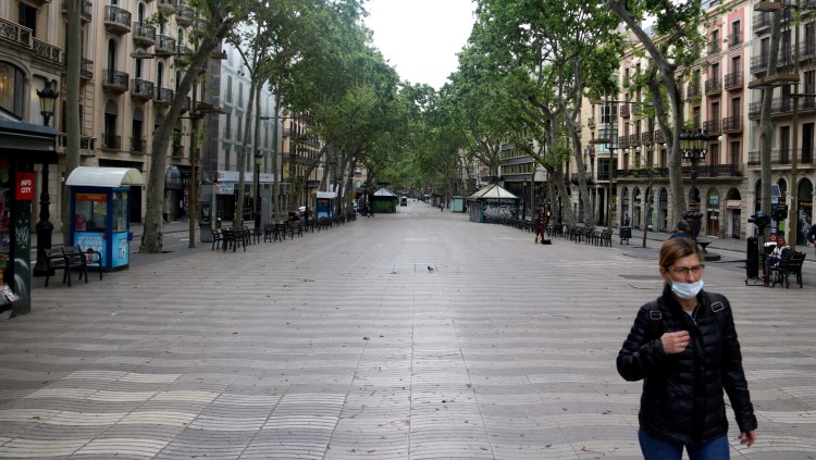 La Rambla de Barcelona, buida durant l'estat d'alarma. Agència Catalana de Notícies