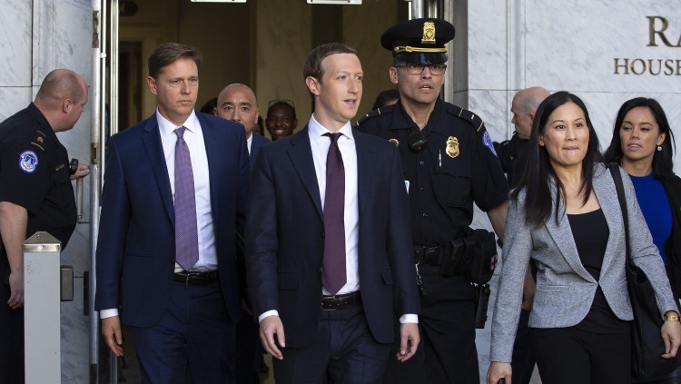 Mark Zuckerberg a l'eixida d'un jutjat. Europa Press