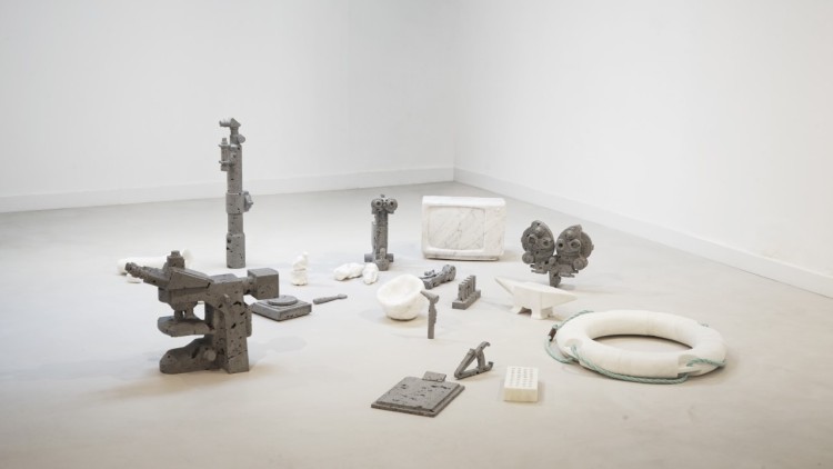 Lluc Baños. Lo necesario, Vista de la instal·lació. Cortesia de la Galeria Victor Lope