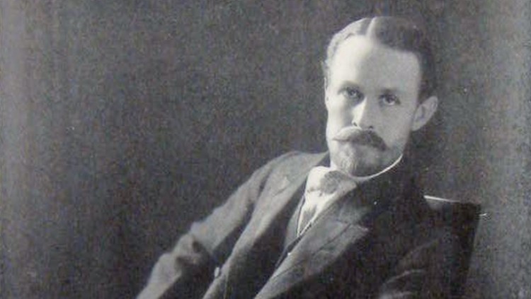 El documentalista Burton Holmes