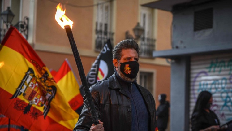 Banderes franquistes a la marxa ultradretana de Benimaclet, València| Europa Press